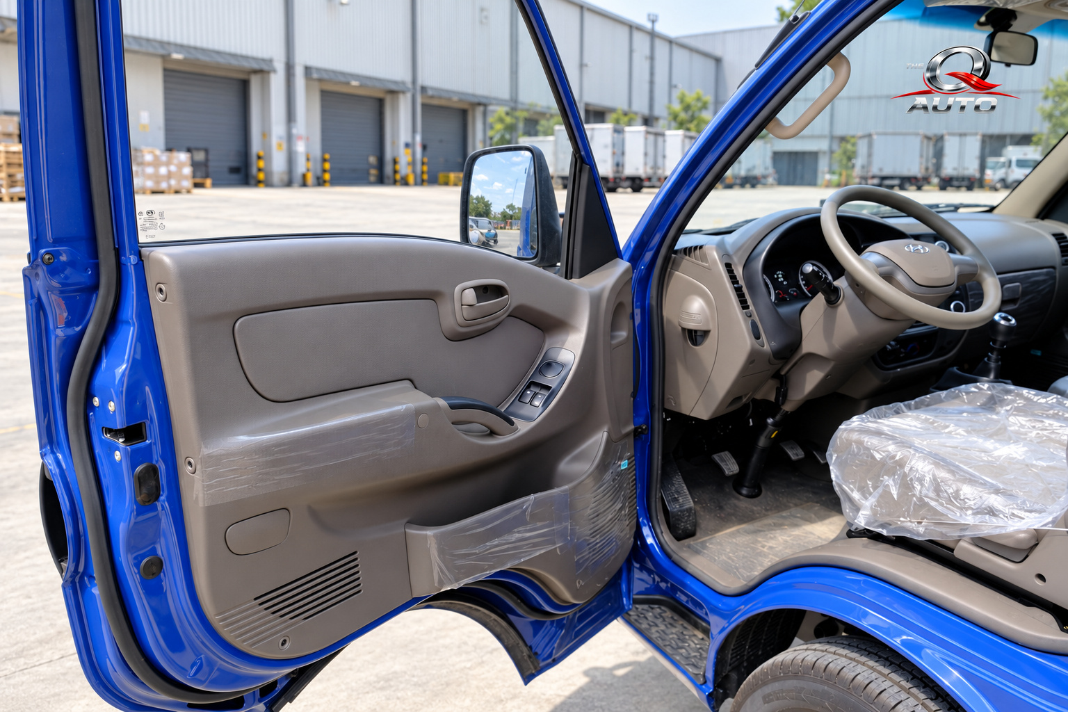 Hyundai H150 thùng đông lạnh 05-noi-that